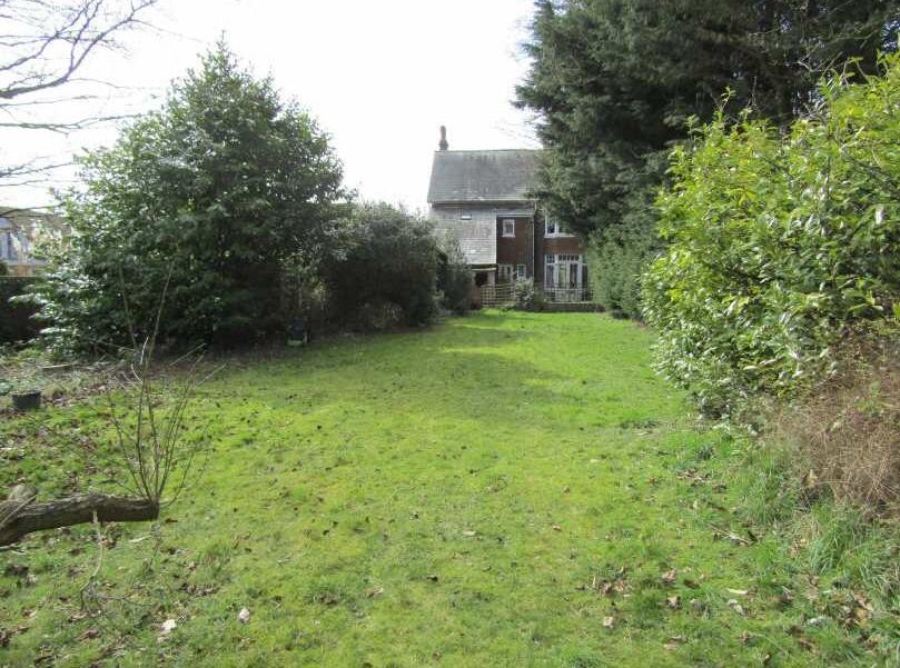 Braemar Lodge 47 London Road Hitchin Hertfordshire SG4 9EW Guide Price 850,000 FOR SALE BY INFORMAL TENDER - DEADLINE: 12 NOON, MONDAY 16TH APRIL 2018.