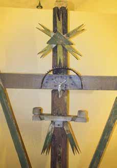 Kryžių išmontavus, statinio mediena ir smulkesni fragmentai (spinduliai, skrituliai) buvo sutvirtinti polimeru.