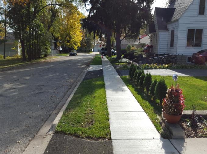 LINCOLN AVENUE SAFE ROUTE PRE-PROJECT Scope: The project scope included the replacement of dilapidated sidewalks and/or completing sidewalk links within the Village right of way as well as on
