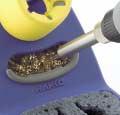 Rubber cleaner Residual solder and flux adhering on the tip can be wiped off on the silicone rubber cleaner.