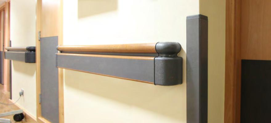 profile ideal for main corridors Combined handrail and crashrail Easy clean