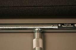 The head should be at a right angle to the pole for wall mounted registers (Fig. B-3).
