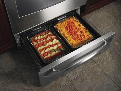 It begins with a new lower oven that bakes, warms and provides extra space for storage. The added 1.2 cu. ft. cooking capacity takes the headache out of coordinating side dishes and baked goods.