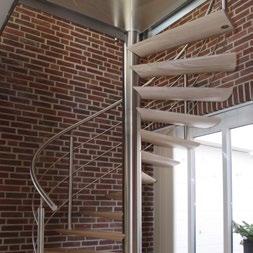 Moon 5 Standard Design EeStairs offers a broad range of special, pre-designed staircases, which will enhance the appearance of your entire space; we call these Standard Designs.