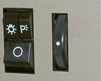 SECTION 3 DRIVING YOUR MOTOR HOME Roll panel light dimmer wheel upward fully to turn driver side map light on.