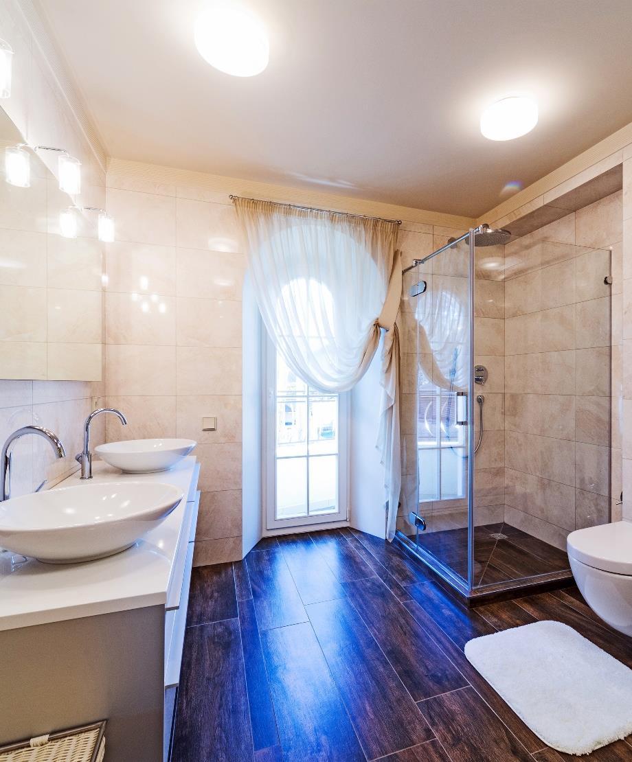At Arrow Glass & Mirror we recognize that even a smaller room like a bathroom plays a considerable role in both the functionality and presentation of a home.