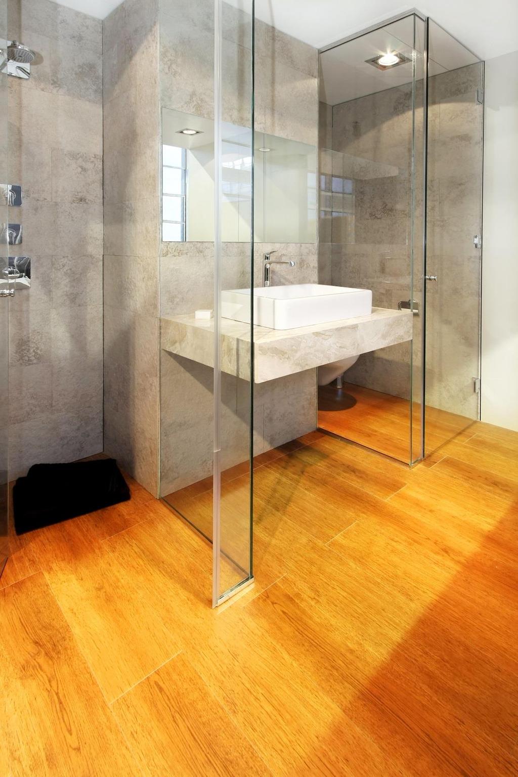 Framed or Frameless? In terms of a shower s exterior, the golden rule is elegance through simplicity.
