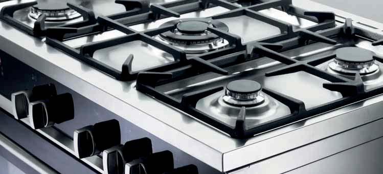 The distinctive square edge cooktop used on the Concept Line enriches the product not just athletically but more importantly with the quality.