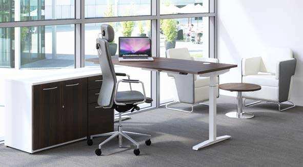 Individual and double-sided bench desks with tops in MFC or veneer, complemented by matching