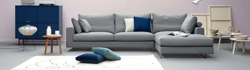 The structure comprises the base of the sofa, back and arms.