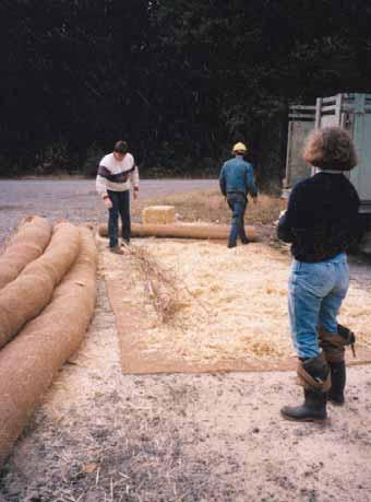 A SOIL BIOENGINEERING GUIDE Jute-mat Log Make your own coconut fiber log. This log can reinforce a streambank without much site disturbance. Each log is 1 to 2 ft.