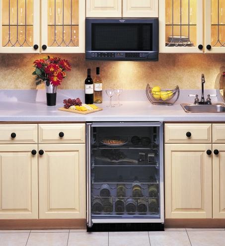 More counter space and More cooking space! Sharp designs all of its microwaves with the largest cooking area possible.