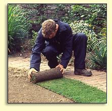 Begin by unrolling one strip of turf around the outside edge/perimeter of the lawn. Never use small pieces of turf at the edge as these can dry out and perish.