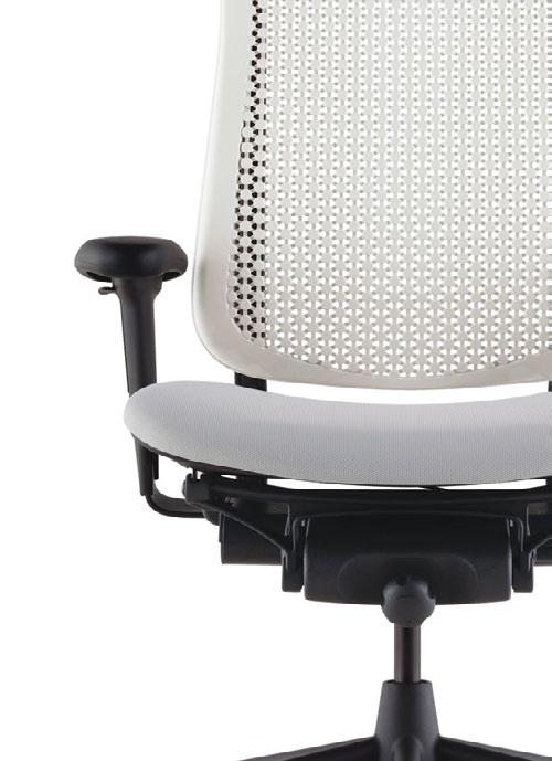 Celle Highlights Celle s seat and back let air flow through, keeping the skin temperature consistent.