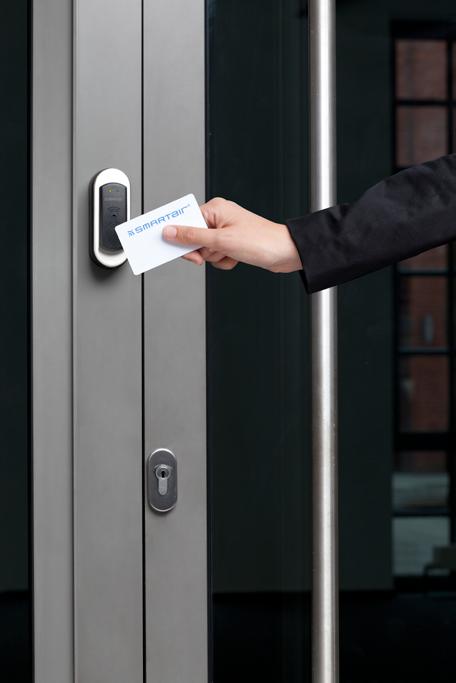 SMARTair Stand Alone What do I need? How it Works 1 The SMARTair Programming Card The simplest version of Abloy SMARTair, Stand Alone gives you the benefits of access control without the hassle.