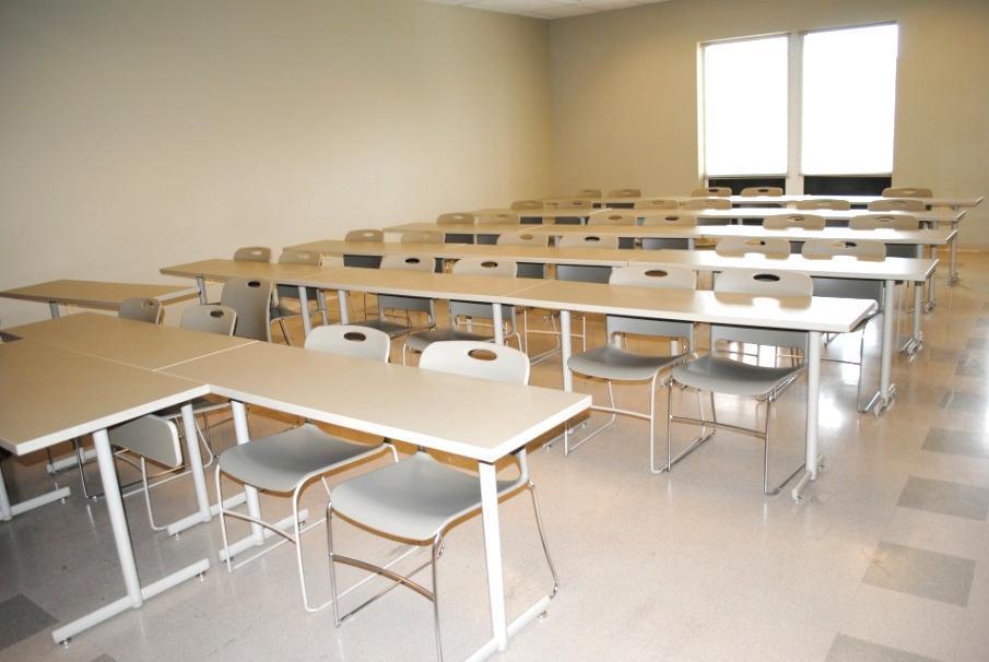 H215 General Purpose Classroom Room Features Capacity: 36