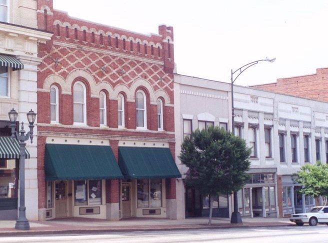 Historic District Planning Where Politics, Heritage and Culture