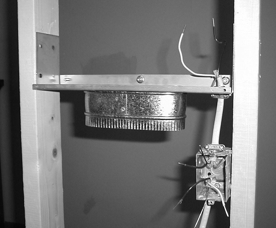 #970 HEAT DUCT KIT INSTRUCTIONS INSTALL REGISTER MOUNTING FRAME, JUNCTION BOX, RUN WIRING Register mounting frame and fan housing are designed to fit between 2 x 4 stud walls, 16 (406mm) on center.