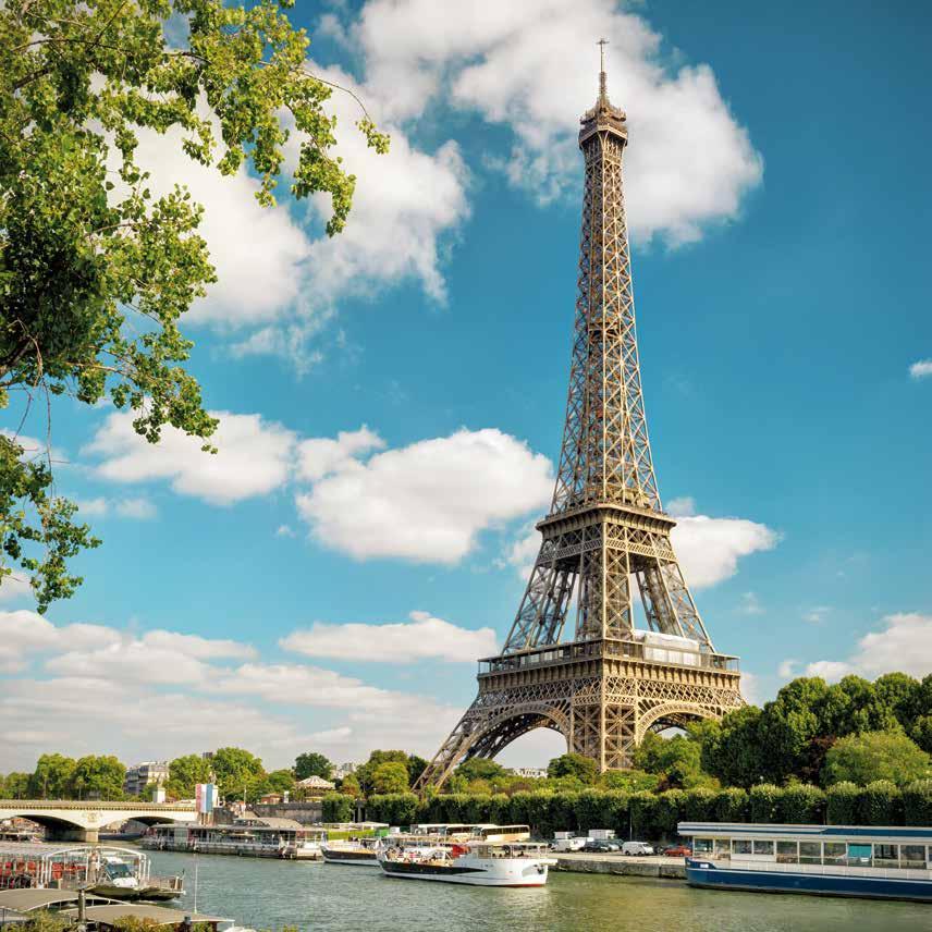 World-famous for its monuments as well as its artistic and cultural life, Paris welcomes over 30 million visitors a year.