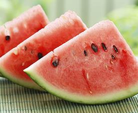 Growing Watermelons In a month, a vine may spread to as much as 6-8 feet.