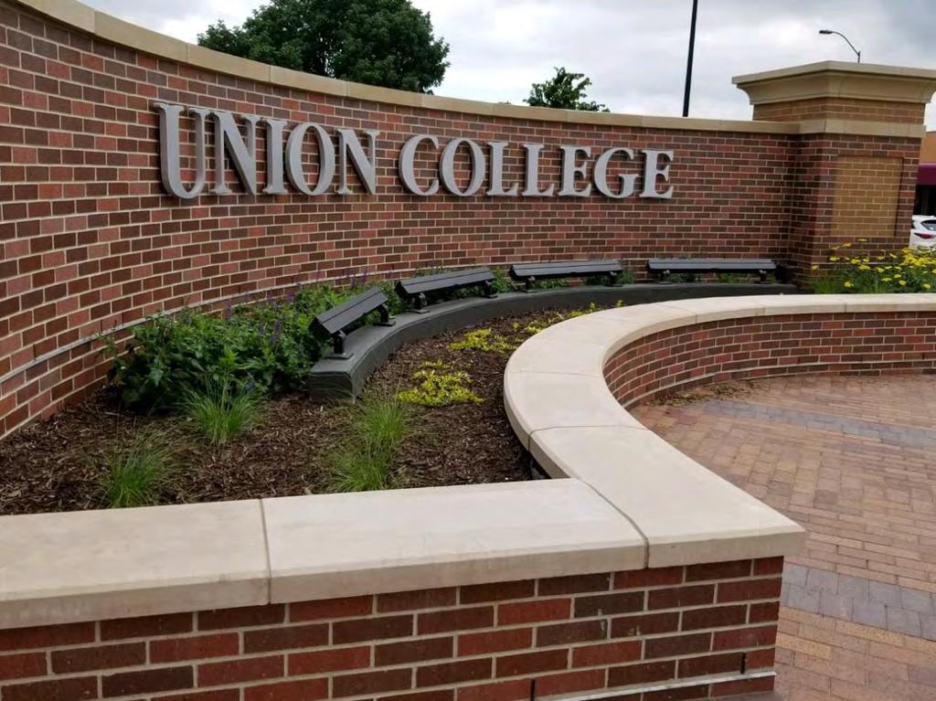 Union College Campus Entrance Hardscape Excellence How was Cast Stone critical to the success of the project?