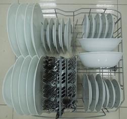 Cups Fruit bowl Glasses Bread and butter plates Saucer place settings place settings How to use the Lower Rack We recommend that you place large items which are most difficult to clean into the lower