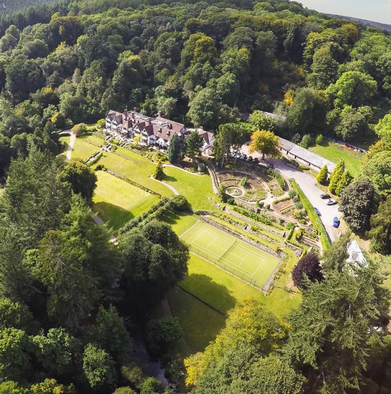 The Grounds Set in 107 acres of gardens and woodland Gidleigh Park sits on the northern bank of the North Teign River in
