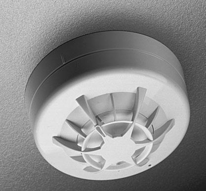 Where to use heat detectors Heat detectors are used in applications where smoke detectors are unsuitable.