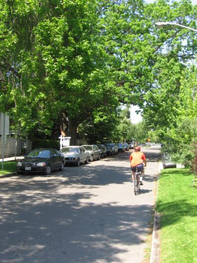 and direction for the incorporation of Complete Streets principles and practices in the updating of the City s Public Works Design Manual and other guidance documents, and in the replacement or