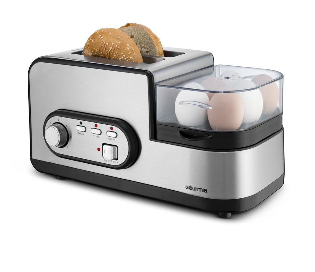 USING YOUR BREAKFAST MAKER USING THE BREAKFAST MAKER - EGG COOKER BEFORE USING THE EGG COOKER: The egg cooker can be used while the toaster is in use, or independently.