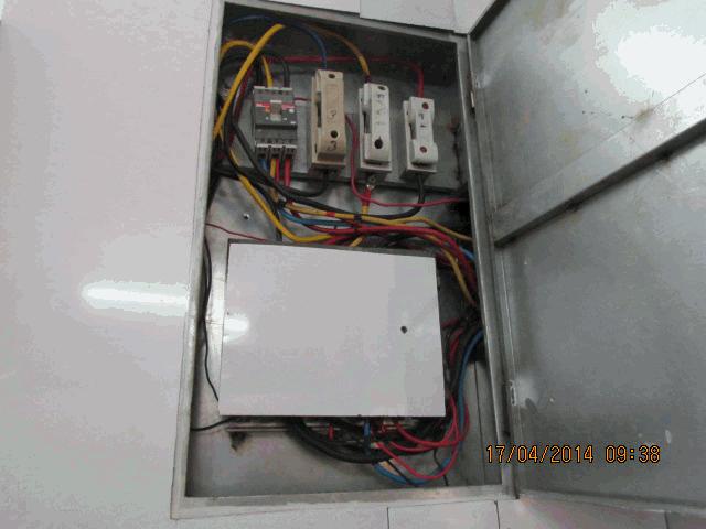 Cables entering in the panel from the bottom E- 3 Wires terminating inside panel are not securely fastened.