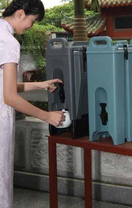 Insulated Beverage Servers The Original Camtainers * The standard for many caterers. Choose from four sizes for beverage service.