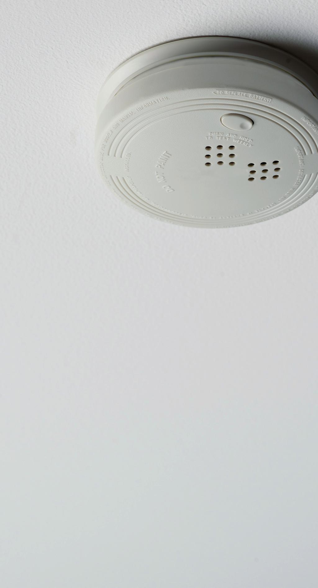 Smoke alarm facts If you don t have a working smoke alarm installed in your home, and a fire occurs: You are 57% more likely to suffer property loss and damage You are 26%
