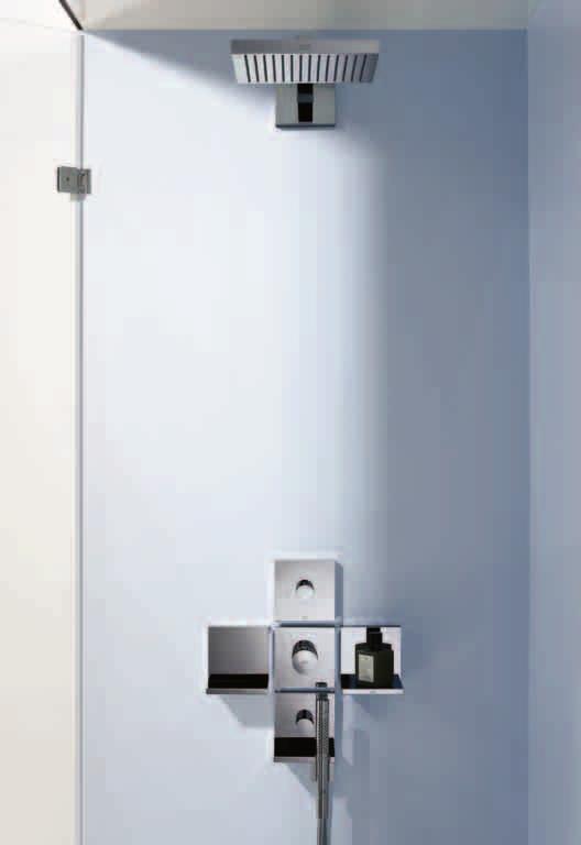 THE OVERHEAD SHOWERS: New overhead showers with dimensions of 24 x 24 cm continue the square design principle of the Axor ShowerCollection and fit perfectly into smaller shower solutions.