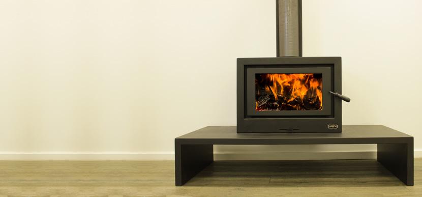 With its easy to load firebox, the Celestial Freestander provides maximum warmth with a minimum of effort.