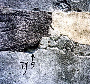 Sample no. 9 Location Cella, interior. East wall, at the socle between columns 6 and 7. Decoration Black socle with stripes. Last phase. Layer Upper layer with decoration. Photo Film 17, photo 16.