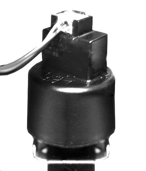 4 68 CH WATER PRESSURE SENSOR REPLACEMENT SERVICING 1. Refer to Frame 45. 2. Drain the boiler. Refer to frame 60.. Remove condensate trap/siphon. Refer to Frame 55. 4. Using a suitable tool pull out the retaining clip.