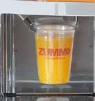 The full juicing process can be watched (Pic.01) through an LED-illuminated window.