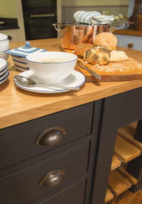 Our island cabinets are ideal for creating a focal point in the kitchen, and can provide additional storage, work surface