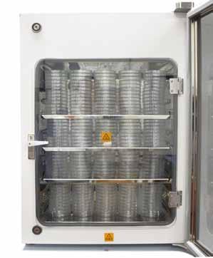 10 CelSafe optimized clean chamber design Less components mean more space for your samples. New ribbed design chamber allows installation of shelves without screws or pilasters.
