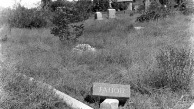 (Photo: Denver Public Library Western History Collection) Mount Prospect, later called City Cemetery, had areas set aside for burials of paupers, Chinese, and members of the Grand Army of the