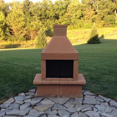 OUTDOOR fireplaces Whatever outdoor fireplace you choose, we can help you create the backyard living space of your dreams! Wood-burning: regular or BBQ fireplaces.