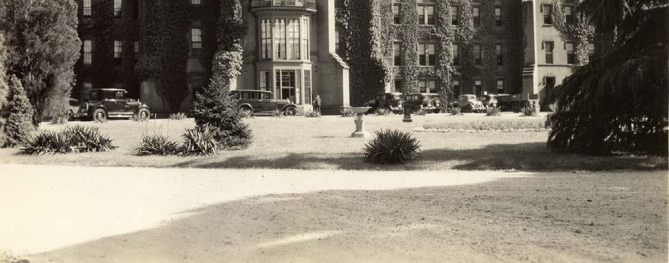 circular garden bed at the north entrance to the Center Building in this 1930