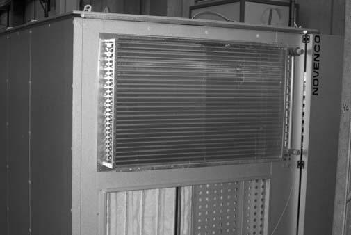 2 Cleaning In the interests of hygiene and heating efficiency, heating coils must be kept free of dust and foreign matter. They are cleaned from the air inlet side using a vacuum cleaner.