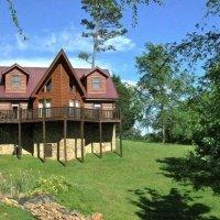 Lily's Pad Log Cabin Pigeon Forge Summary 3 Bedrooms, 3.5 Bathroom Log Cabin convenient location to all Pigeon Forge has to offer!