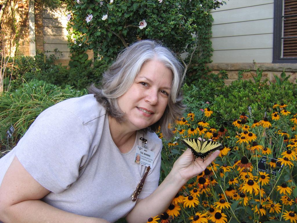 Gail Manning is a natural scientist at the Fort Worth Botanic Garden. She guides the Botanic Garden s education and citizen science programs.