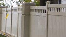 Do not slope top of fence when decreasing fence height When descending