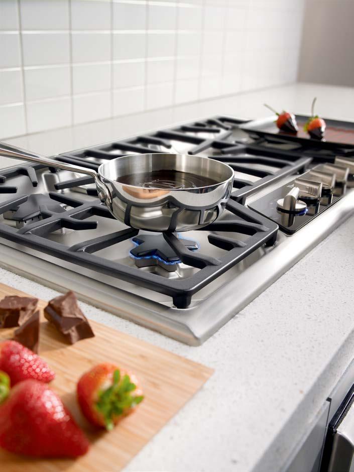Gas Cooktops FEATURE HIGHLIGHTS EXTRALOW BURNERS A Thermador exclusive, this setting cycles the burner on and off to maintain 200 BTU / hr, perfect for melting chocolate or heating