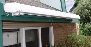 This awning also offers an adjustable feature called variable pitch allowing the awning to be adjusted for both summer and winter conditions. Available in both manual operation and motorised.