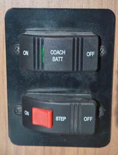 SECTION 6 ELECTRICAL HOUSE/COACH BATTERY DISCONNECT SWITCH (COACH BATT) The House/Coach Battery Disconnect switch lets you disconnect the house batteries from the 12-volt system of your coach during